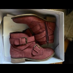 STEVE MADDEN TERRITORY BURG NUBK SIZE 6